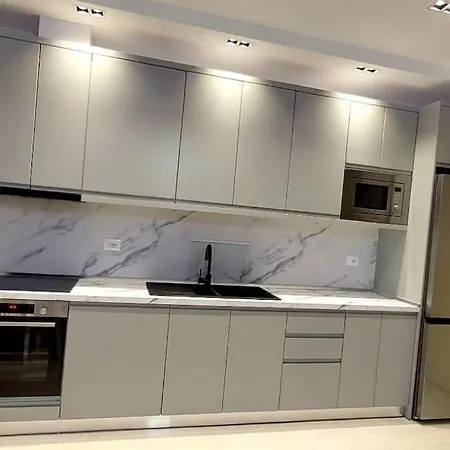 Apartman Modern Overlooking The Of Tirana *