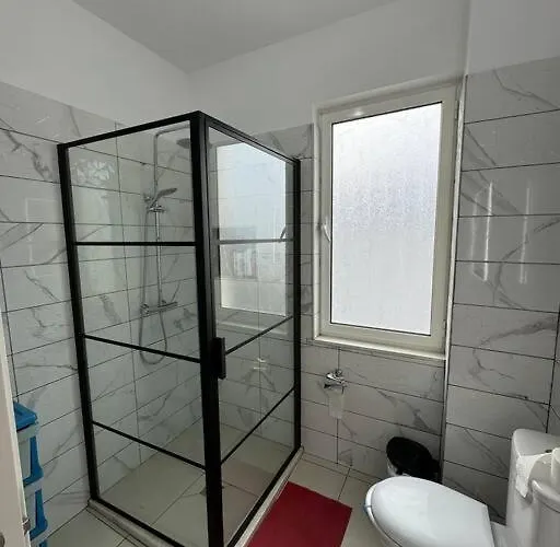 Apartman Modern Overlooking The Of Tirana
